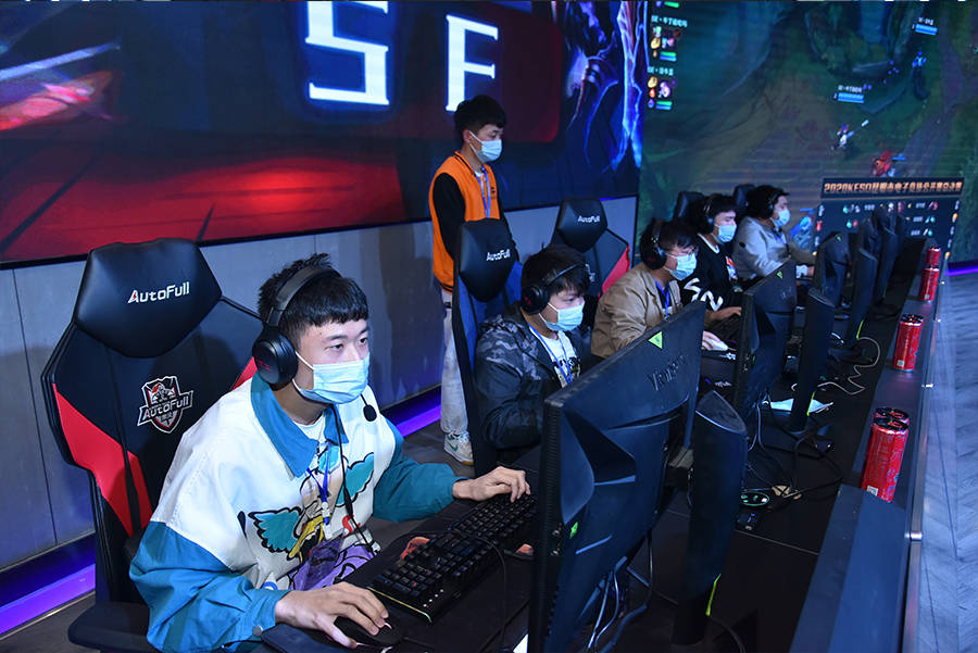 丝们对她的 丝们对她的