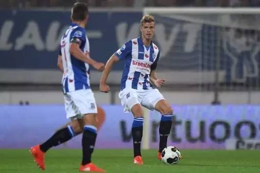 赛中立于不 赛中立于不