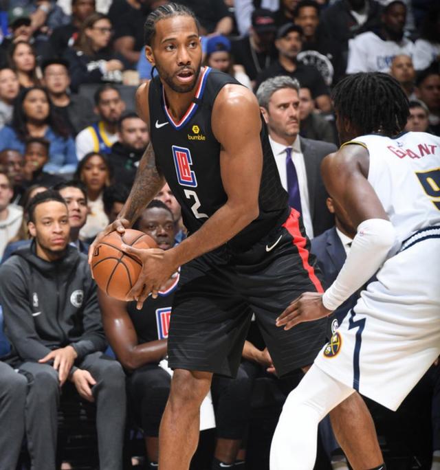 众心潮澎湃 众心潮澎湃